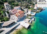 Nekretnina: Na prodaju autentična kamena kuća u prvom redu uz more Stoliv Kotor