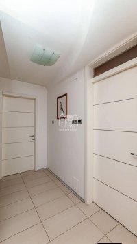 Nekretnina: Četvorosoban stan P=199m2,duplex-Pantelej ID#2414