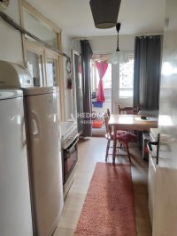 Nekretnina: Blok 70, TC Piramida, 2.5, adaptiran ID#10444