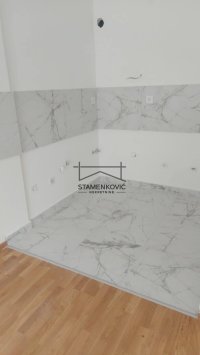 Nekretnina: Square Garden - Useljiv -kredit ID#7190