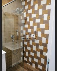 Nekretnina: Prodaje se četvorosoban stan sa podrumom i parking mestom ID#7192