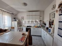 Nekretnina: DVA STANA 3.0 i 2.0  cena Dogovor ID#4995