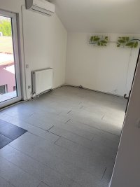 Nekretnina: Izdajem kuću u Zemunu, na odličnoj lokaciji, u ulici Mozerova