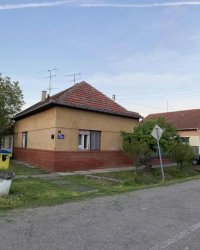 Nekretnina: Prodajem kuću u Bečeju