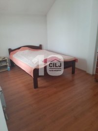 Nekretnina: Učiteljsko naselje, 2 kuće, 277m2 i 57m2 + garaža, 3,3 ara ID#1594