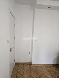 Nekretnina: Odličan renoviran 2.5soban stan, Đeram