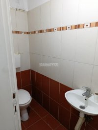 Nekretnina: Pogodan za više delatnosti, veliki izlog