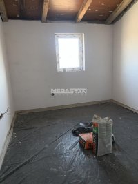 Nekretnina: Krnjača, porodična kuća
