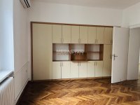 Nekretnina: Ustanička, salonac kod specijalnog suda