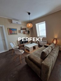 Nekretnina: Centar, 71m2, trosoban namešten