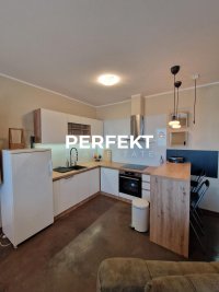 Nekretnina: Centar, 71m2, trosoban namešten