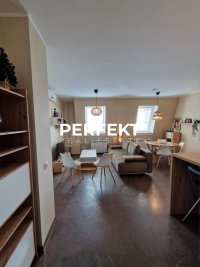 Nekretnina: Centar, 71m2, trosoban namešten