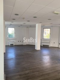 Nekretnina: Odličan poslovni prostor 240m2 sa 112m2 terase na Bulevaru Oslobođenja ID#1648
