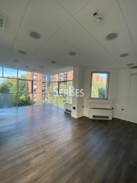 Nekretnina: Odličan poslovni prostor 240m2 sa 112m2 terase na Bulevaru Oslobođenja ID#1648