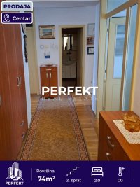 Nekretnina: Centar, 74m2, dvosoban, II, lift, cg