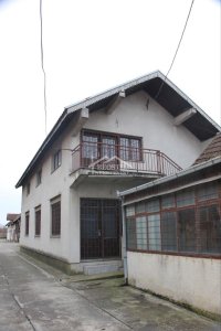 Nekretnina: Dobanovci - kuća 680m2+30ari ID#25238
