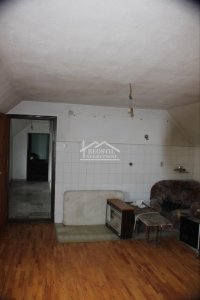 Nekretnina: Dobanovci - kuća 680m2+30ari ID#25238