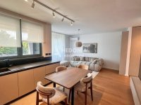 Nekretnina: Crveni krst, izdavanje, nov, moderan 3.0, garaža ID#10547