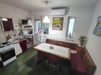 Nekretnina: Renoviran 2.5 stan na odličnoj lokaciji ID#137367