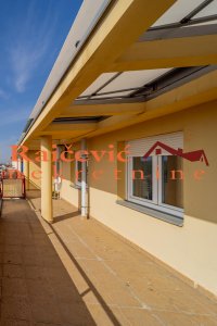 Nekretnina: VOZDOVAC Druge srpske armije ID: 93316