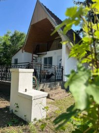 Nekretnina: Prodaje se vikendica u Kajtasovu-Bela Crkva