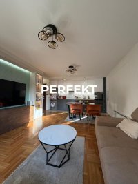 Nekretnina: Strelište, nov, trosoban 73m2, sa dva garažna mesta, namešten