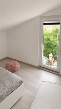 Nekretnina: Mislođin-Obrenovac,nameštena dvoetažna kuća sa bazenom
