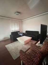 Nekretnina: Prodajem kucu u Batajnici u lepom kraju