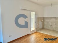 Nekretnina: CUKARICA Karpoševa ID: 94489179
