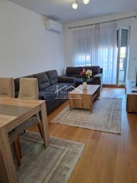 Nekretnina: Namešten 2.0 stan u Bulevaru ID#25578