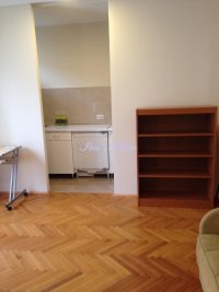 Nekretnina: Garsonjera za izdavanje centar ID#806454