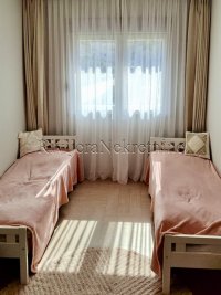Nekretnina: Na prodaju trosoban stan Dobrota Kotor