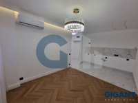 Nekretnina: VOZDOVAC Južni bulevar ID: 88286545