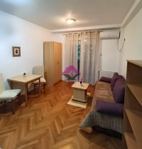 Nekretnina: Novi Sad centar, Vojvode Šuplјikca, 0.5, 26m2, namešten ID#1624