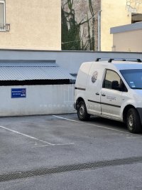 Nekretnina: Parking mesto, direktno sa ulice, odmah dostupno ID#4932