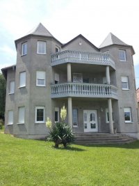 Nekretnina: Vila u Jajincima