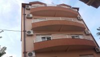 Nekretnina: Izdajem sobu - Podgorica 