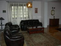 Nekretnina: Vila na 13 ari placa na elitnom delu Dedinja