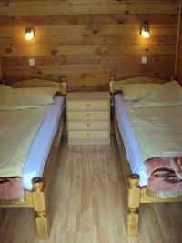 Nekretnina: Iznajmljujem vikendicu