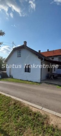 Nekretnina: Sremska Kamenica- Starija kuća u blizini Rumskog puta 435 m2-065/385 8880