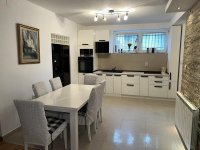 Nekretnina: Beograd, Čukarica, 1400€, 200 m2