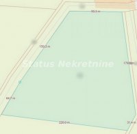 Nekretnina: Čenej-Velika građevinska parcela 3319 m2 sa 6 jutara poljoprivredne zemlje u blizini  Aerodroma-065/