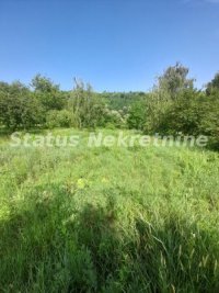 Nekretnina: Sremski Karlovci-Lep Građevinski Plac 989 m2 na Stražilovo gde priroda ljubi nebo-065/385 8880
