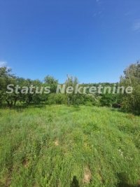 Nekretnina: Sremski Karlovci-Lep Građevinski Plac 989 m2 na Stražilovo gde priroda ljubi nebo-065/385 8880