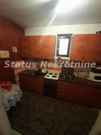 Nekretnina: Futog-Porodična kuća 200 m2 na Placu od 369 m2 u Mirnom kraju-065/385 8880