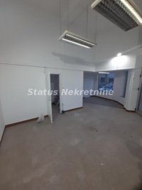 Nekretnina: Salajka-Uknjižen Ulični Lokal 36 m2 sa galerijom na Top Lokaciji-065/385 8880