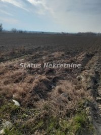 Nekretnina: Futog-Velika Građevinska Parcela 4491 m2 pogodno za osnivanje Firmi-065/385 8880