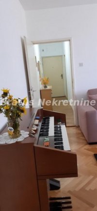 Nekretnina: Gospođinci-*NAŠA PREPORUKA*-Fantastičan Uknjižen Trosoban stan 83 m2 u centru mesta-065/385 8880