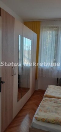 Nekretnina: Gospođinci-*NAŠA PREPORUKA*-Fantastičan Uknjižen Trosoban stan 83 m2 u centru mesta-065/385 8880