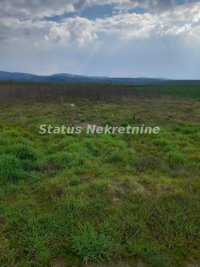 Nekretnina: Novi Futog-Dva Građevinska Placa 1467 m2 u mirnom kraju 100 metara od naselja-065/385 8880